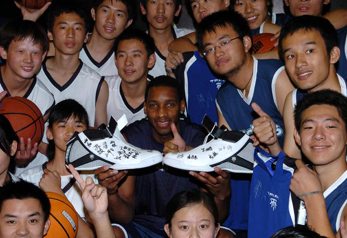 外线站位更 外线站位更